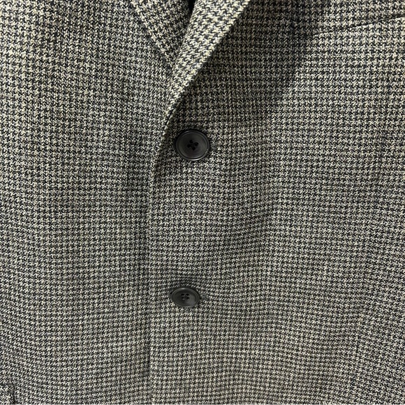 Elegant Charcoal Men's Blazer Portfolio Studio Size 42R
100% lambswool - Picture 6 of 10